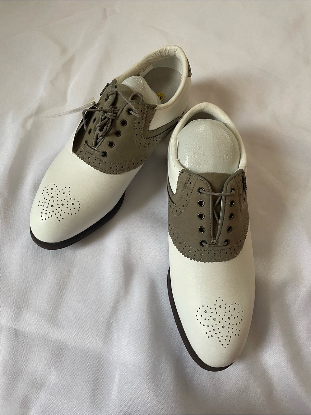 MIZ Collection Women’s 5132 Saddle Style White/Gray Golf Shoes, NWT, Size 8 1/2